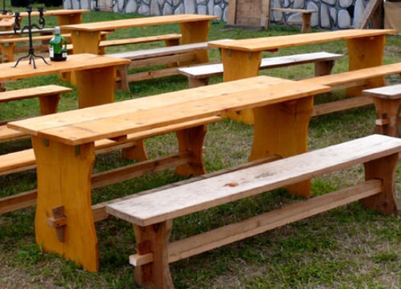 Mittelalter Bänke und Tische  – 3