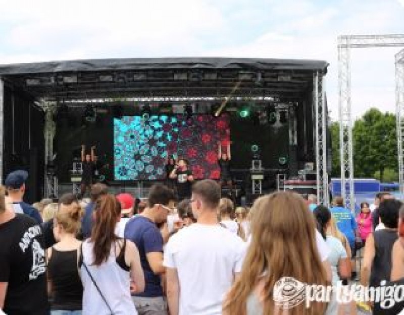 10x6m Eventbühne, Rundbogenbühne, Veranstaltungsbühne , mobile Bühne mieten, Top-Preise 2026 !