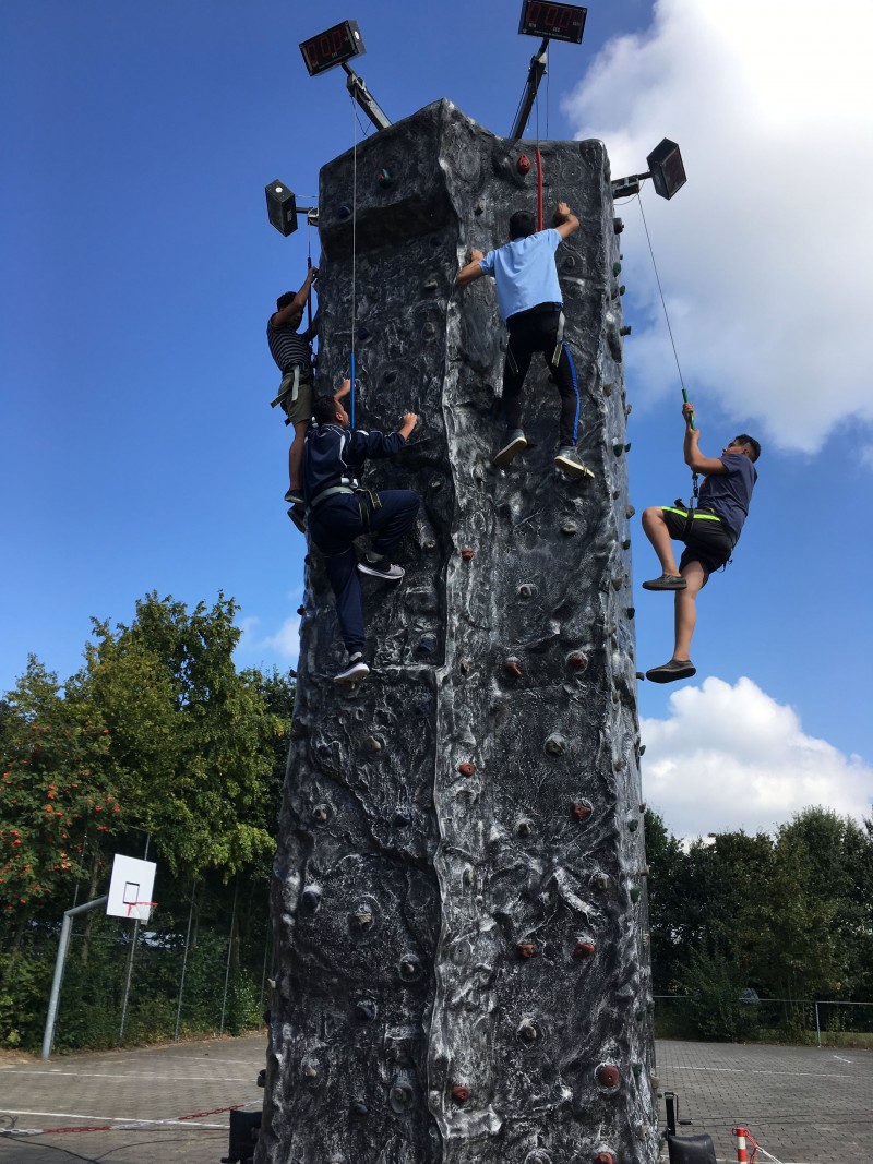 2x Mobilen 4 - persons Kletterturm für ihr Event mieten – 3