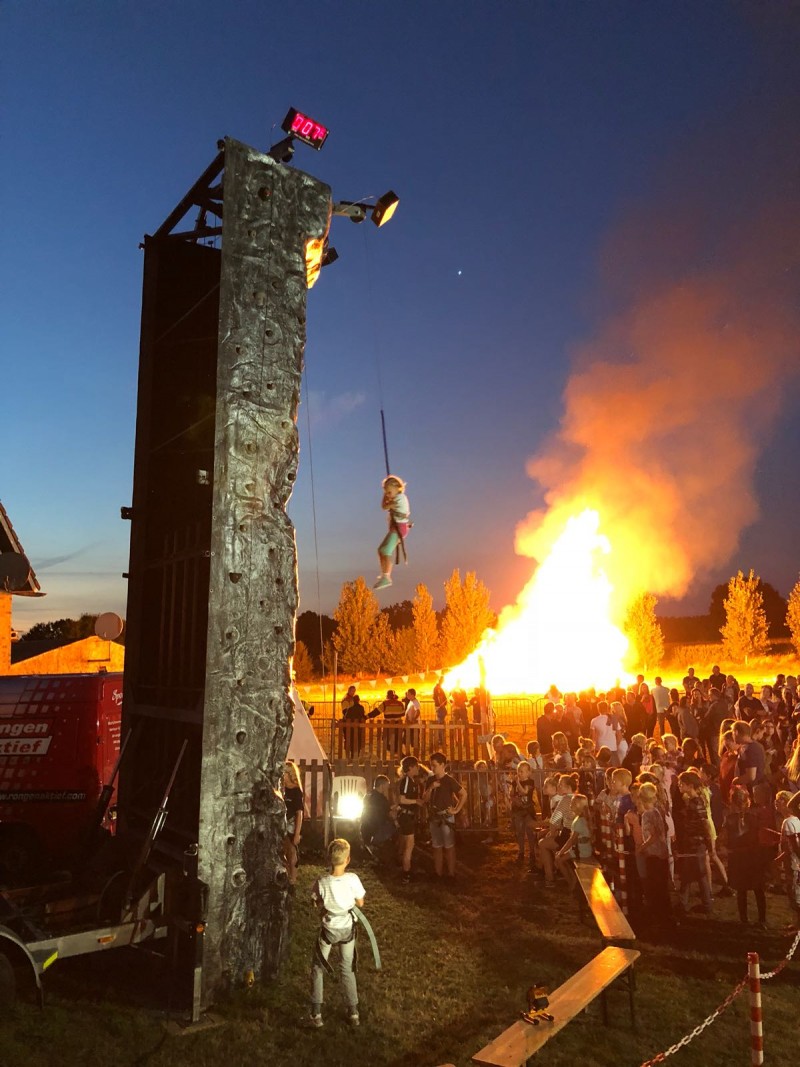 2x Mobilen 4 - persons Kletterturm für ihr Event mieten – 2