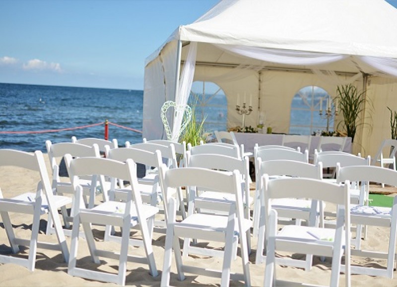 Hochzeitsstühle, weiße Stühle, Klappstühle, Hochzeit – 3