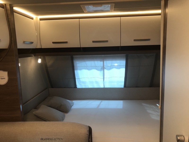 ab 55 € Wohnwagen mieten, Camper Knaus Sport 500QDK für bis zu 6 Personen  – 5