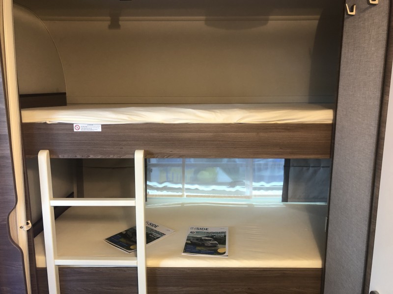 ab 55 € Wohnwagen mieten, Camper Knaus Sport 500QDK für bis zu 6 Personen  – Thumbnail 6
