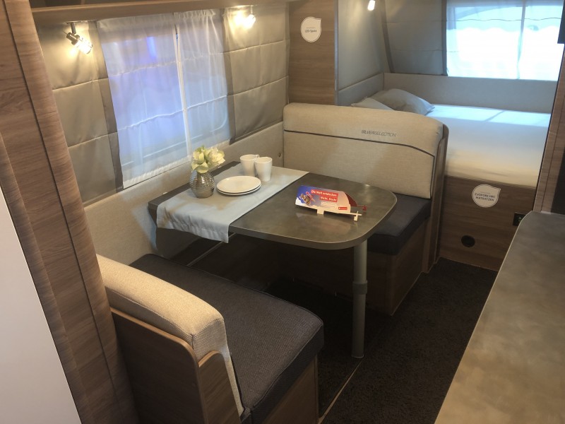 ab 55 € Wohnwagen mieten, Camper Knaus Sport 500QDK für bis zu 6 Personen  – Thumbnail 12
