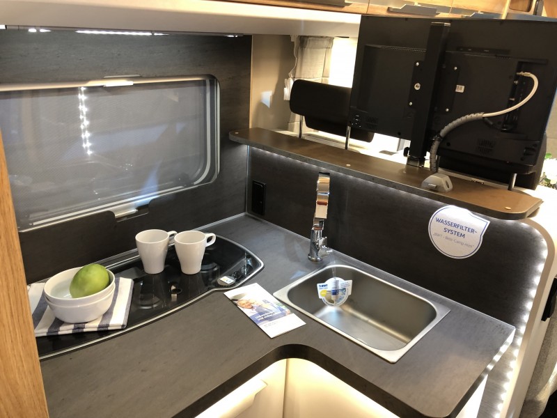 ab 125,00 €Wohnmobil mieten, Camper, Knaus  650 MEG für bis zu 3 Personen, TV, Standklima – Thumbnail 6