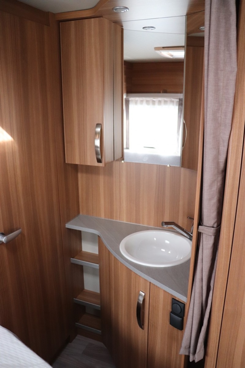 Weinsberg CaraOne 500 FDK Stockbett-Wagen für 4 Personen 2021 – Thumbnail 7