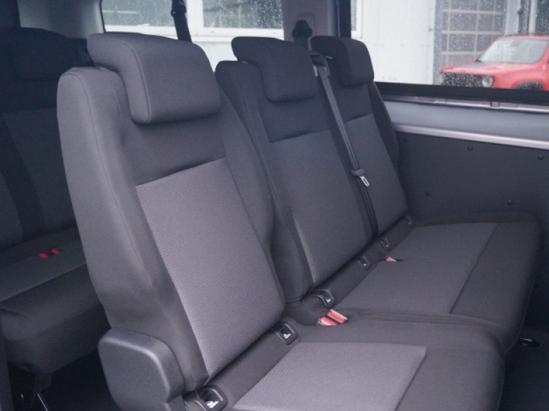 Opel Vivaro Combi 9-Sitzer – 3