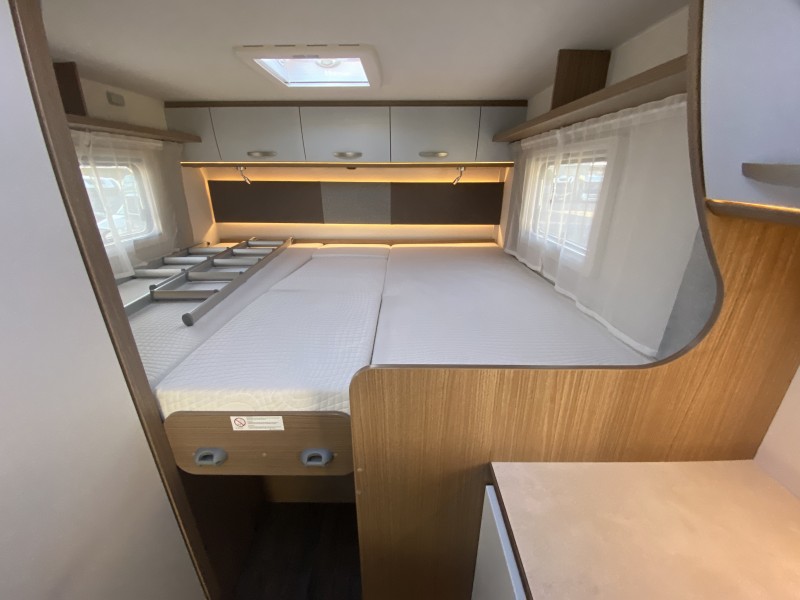 Neu in 2025 Carado T 448 6-Gang Schalter163 PS mit Einzel u. Hubbett, ideal für alle Reisen, – 4
