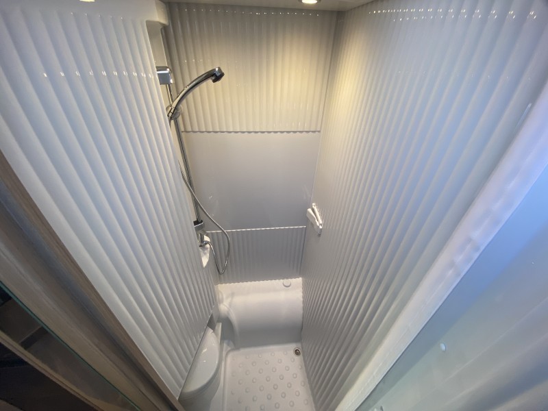 Neu in 2025 Carado T 448 6-Gang Schalter163 PS mit Einzel u. Hubbett, ideal für alle Reisen, – 5
