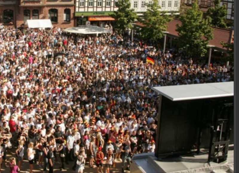 LED-Videotruck 4m x 2,25m Videowand (6,2mm Pixelpitch) mit Bühne und Technik – Thumbnail 6