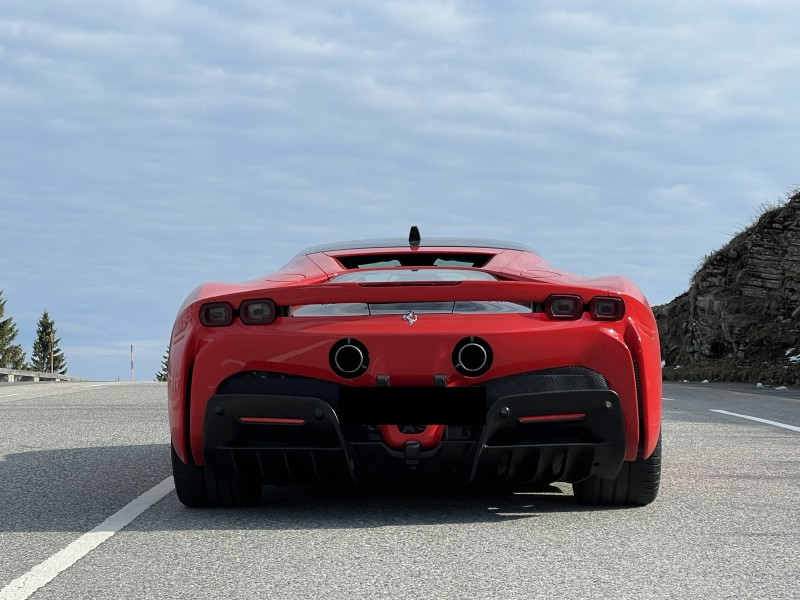 Ferrari SF90 Stradale - Mieten Sie den stärksten Ferrari aller Zeiten – 2