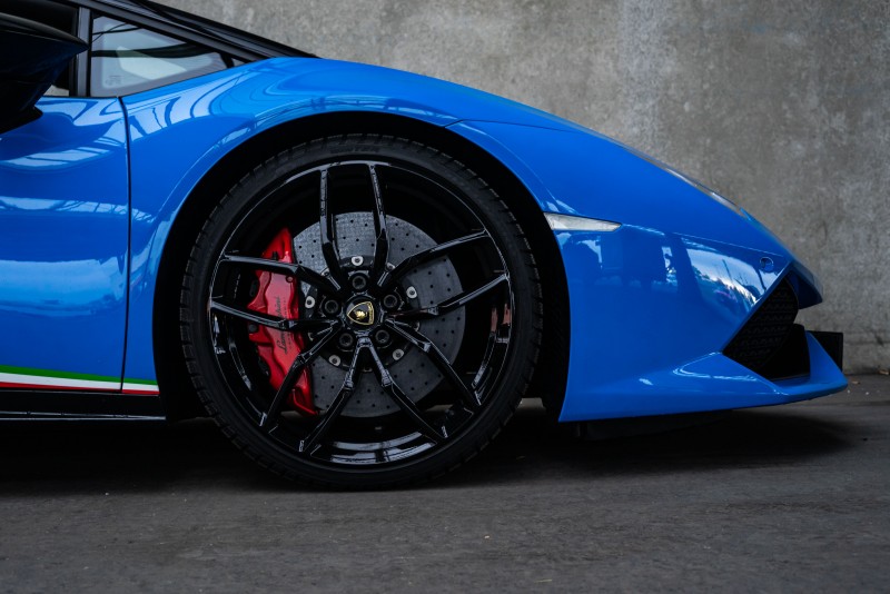 Lamborghini Huracan Spyder - Auch als Gutschein -von Ihrem Sportwagen Experten ECC-RENT.com mieten  – Thumbnail 6