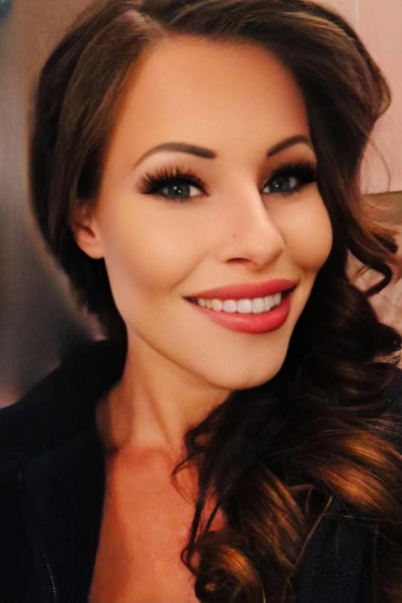 Hübsche Stripperin Kitty buchen mit großer Oberweite - Klasse Stripshows - mega hot! – Thumbnail 9