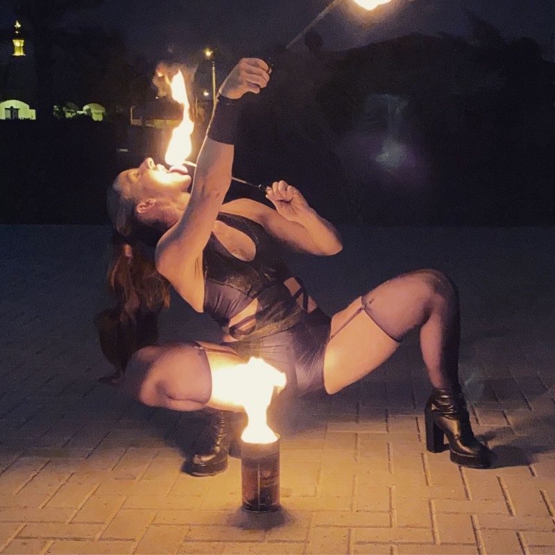 Katyas Stern Feuershows, Luftring Shows und Tanzshows für Bayern und Baden-Württemberg – 5