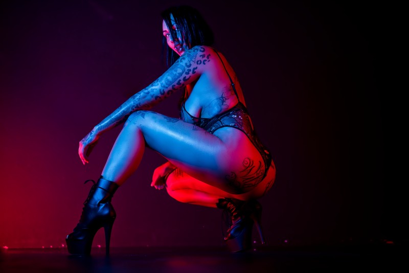Hammer sexy Stripperin Mia für Stuttgart, Ulm und Umgebung - Heiß & top Shows!