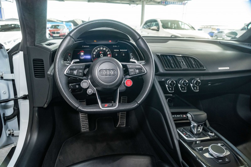Audi R8 V10 Performance Coupé  , Allrad, Sportwagen mieten bei ECC-Rent Weiterstadt – Thumbnail 8