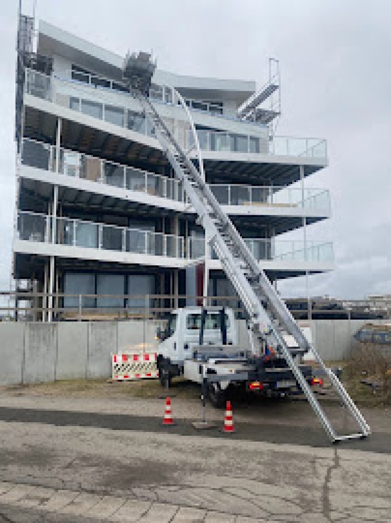 Möbellift &amp; Schräglift inkl. Bediener – Umzug &amp; Möbel – Hamburg – Thumbnail 22