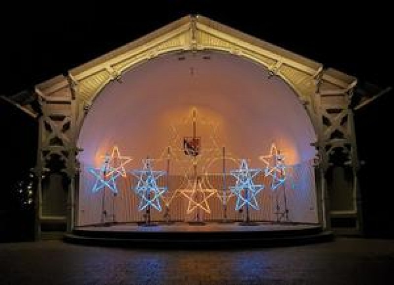Leuchtende Sterne XXL - LED Sterne - Licht Dekoration - beleuchtete Deko Weihnachsdekoration