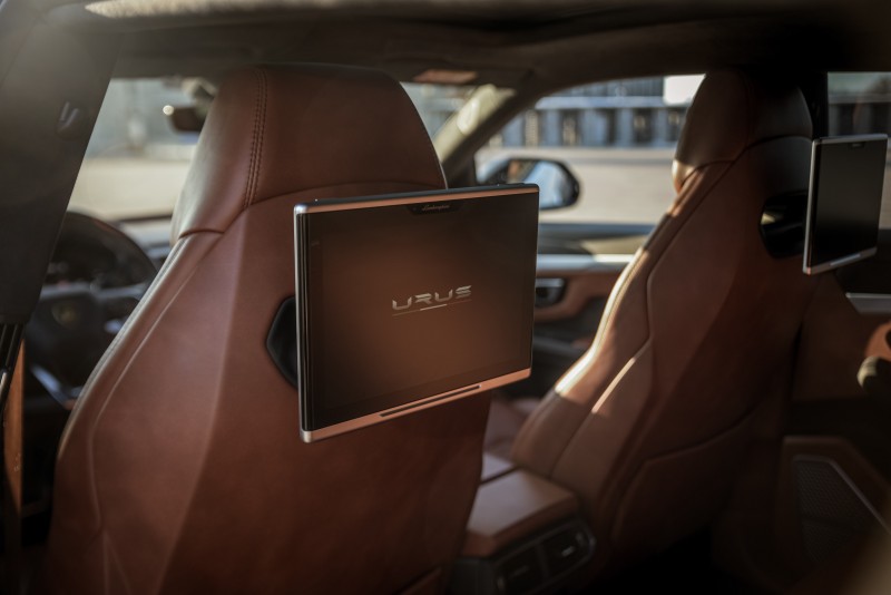 Lamborghini Urus Lambo mieten Berlin Autovermietung Sportwagen Exot SUV Lambo – Thumbnail 9
