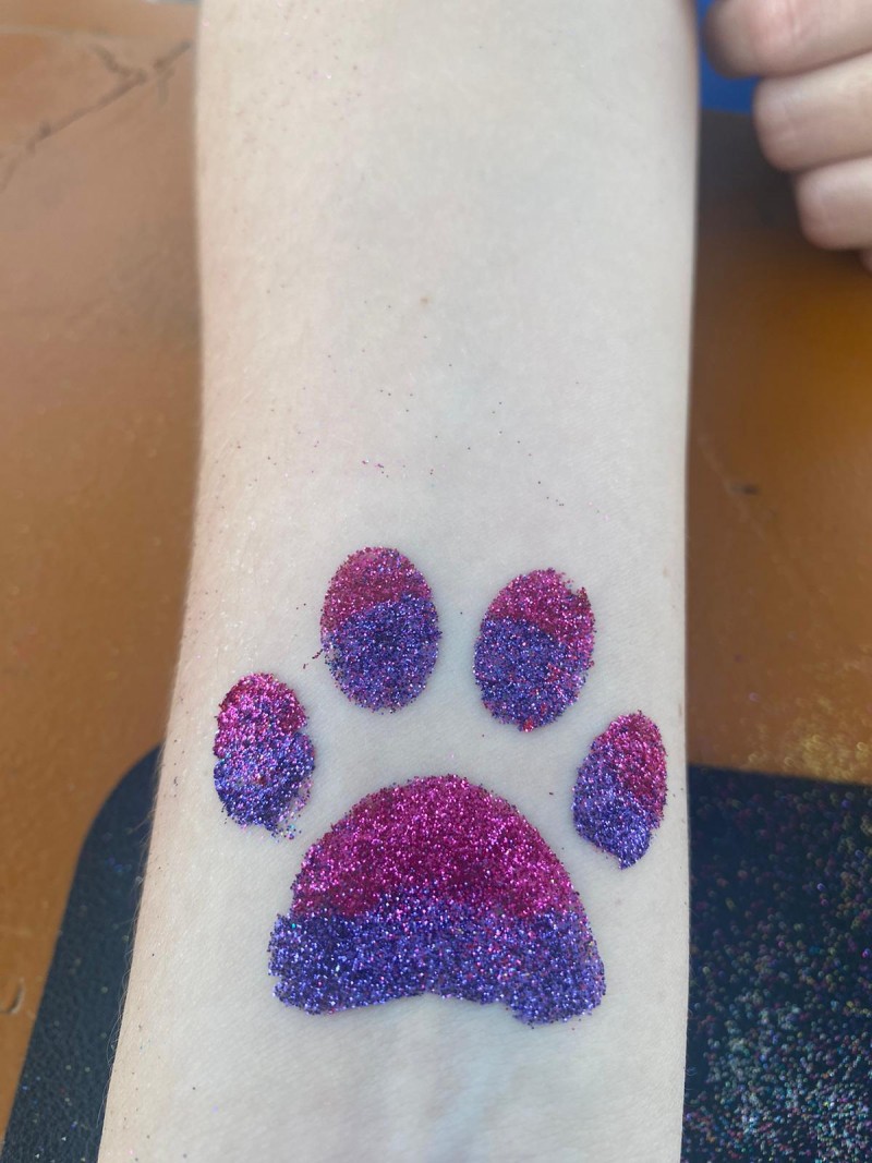 Glitzertattoos | Glitzer Tattoos | Color Tattoos | Station für Firmen- und Privatveranstaltungen – Thumbnail 7