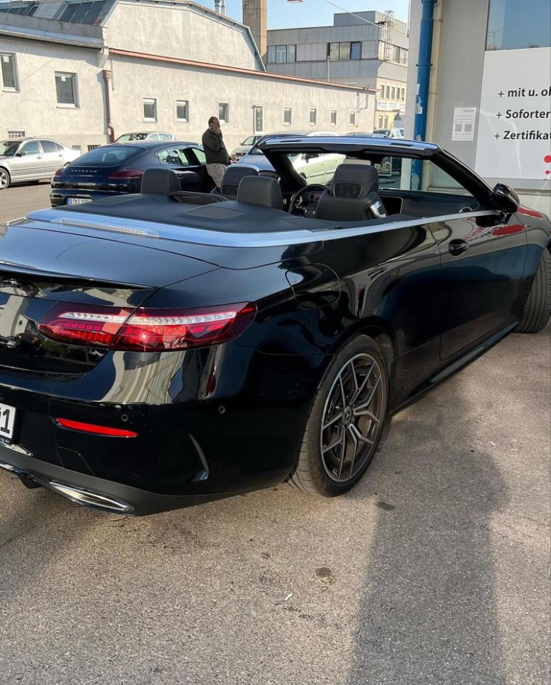 Mercedes Benz. E 300 Cabrio – 2