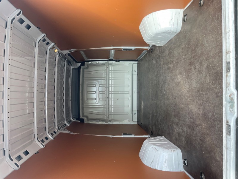 Transporter Kastenwagen Umzugswagen Iveco Daily mit 3,4 - 4 mtr. Ladefläche – 2