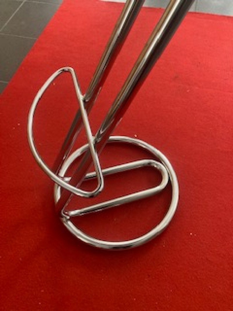 Barhocker zu vermieten – 3