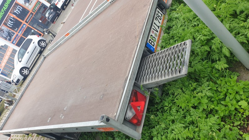 Autotransporter 2700kg zulässiges Gesamtgewicht