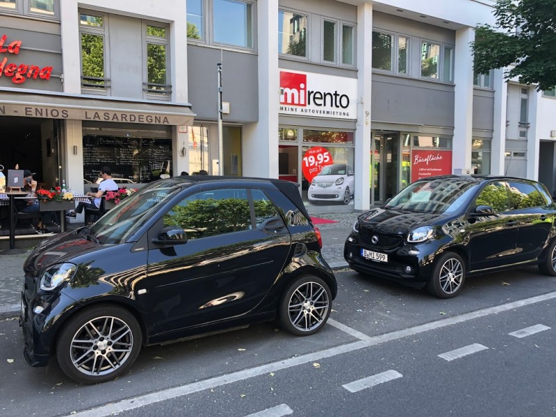 60x Smart Fortwo + Forfour (Automatik) **ab 32,90,-€ /Tag** direkt Berlin Zentrum KuDamm/ Zoo mieten – Thumbnail 6