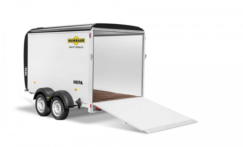 Alu/GfK Kofferanhänger abschließbar doppelachser 2600 kg gebremst Auffahrrampe + Seitentüre 100 km/h – 3