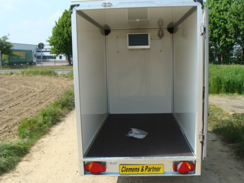 Kühlanhänger 1300 kg einachser 2515 x 1330 x 1685 mm bis plus 2°C Kühlung – 100 km/h – 2