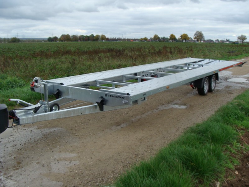 PKW Transporter Autotransporter 8 m x 2,16 m 3500 kg Seilwinde 100 km/h 8000x2160 mm Nutzlast 2430kg – 2