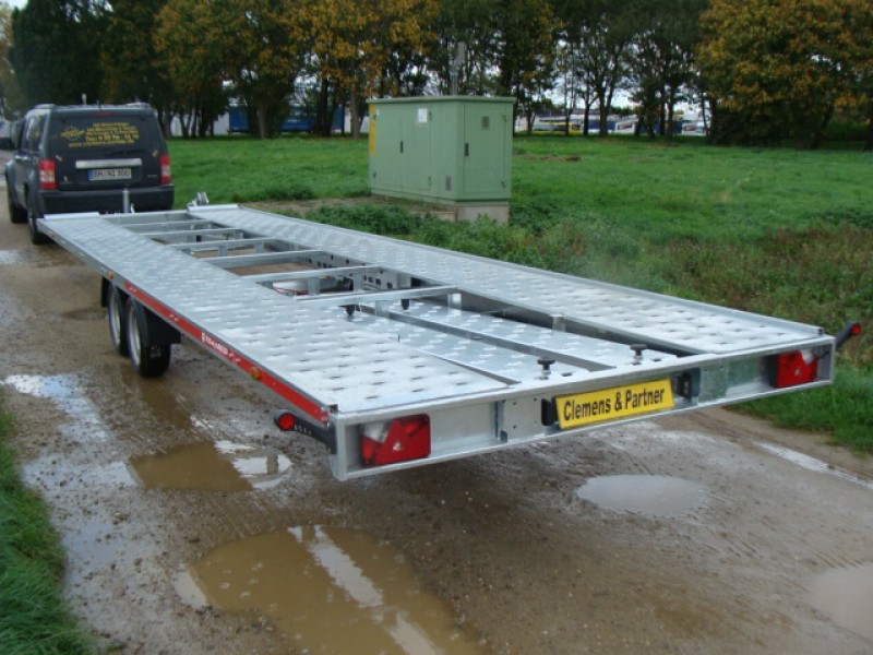 PKW Transporter Autotransporter 8 m x 2,16 m 3500 kg Seilwinde 100 km/h 8000x2160 mm Nutzlast 2430kg
