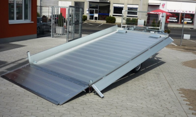 Autotransporter PKW Transporter 3.500 kg kippbar Laderampe, Aluprofilboden Anfahrschutz Seilwinde – 4