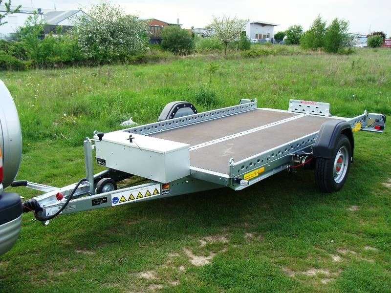 Absenkbarer Autotransporter 1500 kg gebremst / 100 km/h 3010 x 1690 x 100 mm Nutzlast ca. 1000 kg – 3