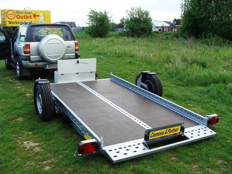 Absenkbarer Autotransporter 1500 kg gebremst / 100 km/h 3010 x 1690 x 100 mm Nutzlast ca. 1000 kg – 4