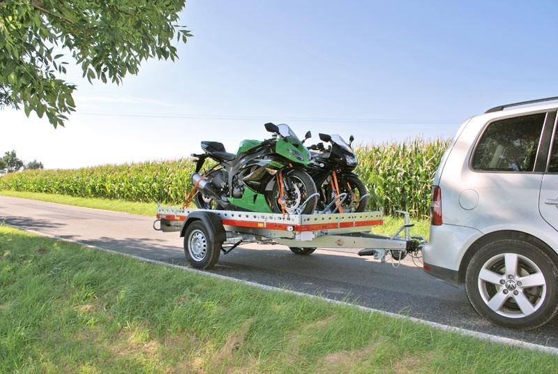 Motorradanhänger 1300 kg gebremsten 1 bis 2 Motorräder 100 km/h 2510 x 1530 x 100  Nutzlast 950 kg