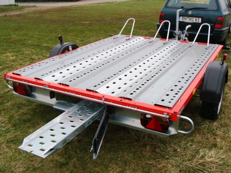 Motorradanhänger 1300 kg gebremsten 2 bis 3 Motorräder 100 km/h 2510 x 1890  Nutzlast ca. 956 kg