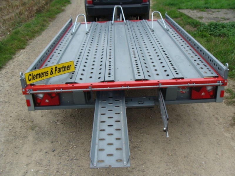 Motorradanhänger 1500 kg gebremsten 2 bis 3 Motorräder / Seitenreling 100 km/h 3010x1890x100 mm – 2