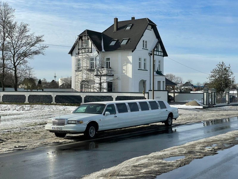 Stretch-Limosine Towncar - extralang – 4
