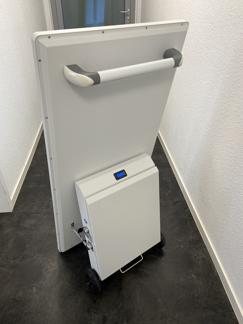 Outdoor Monitor - mobiler digitaler Kundenstopper mit Akku – 4