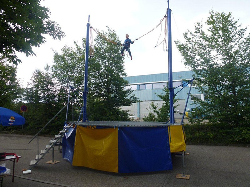 Bungee Trampolin bundesweit mieten - Full Service