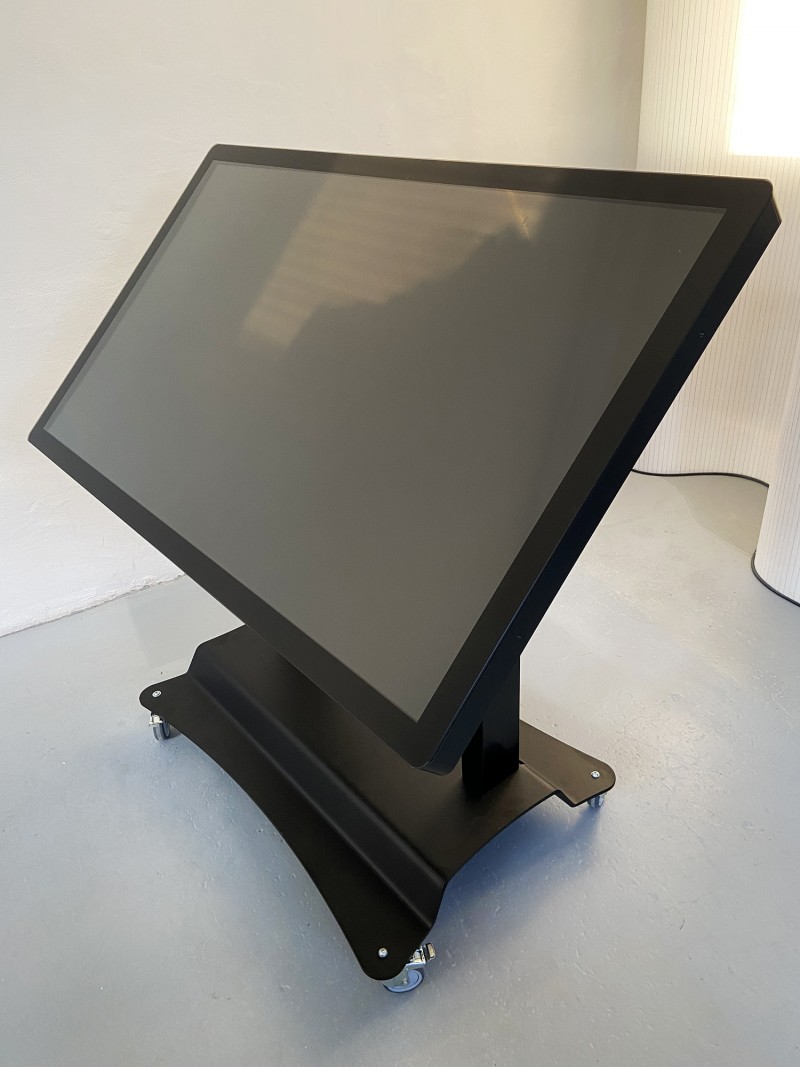 Elektrisch verstellbarer Touchscreen Table – 4