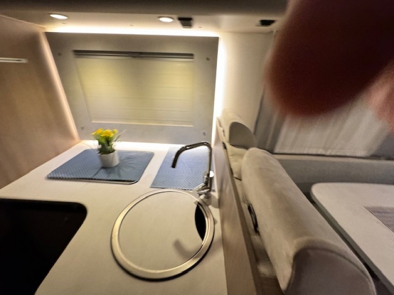  Neu in 2025 Wohnmobil der Extra Klasse: Carado I 449  Pro + 140 PS 8-Gang Autom., AHK. ALLE KM FREI – Thumbnail 7