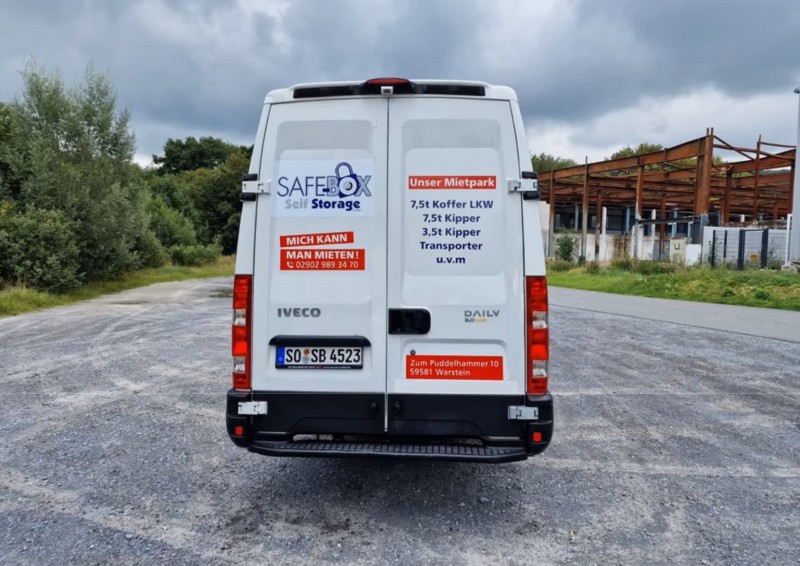 Bulli mieten Mercedes Sprinter PKW Transporter Kastenwagen – Thumbnail 6