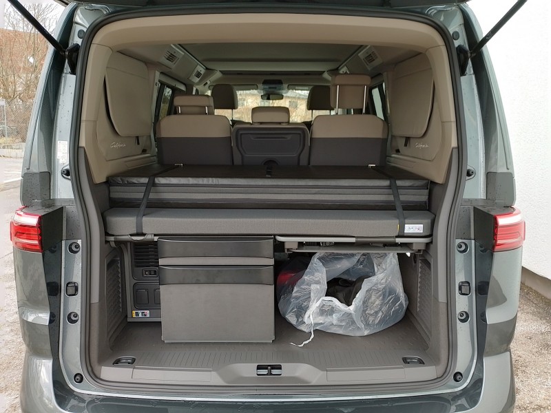 VW T7 California Beach 5-Sitzer mit AHK – 4