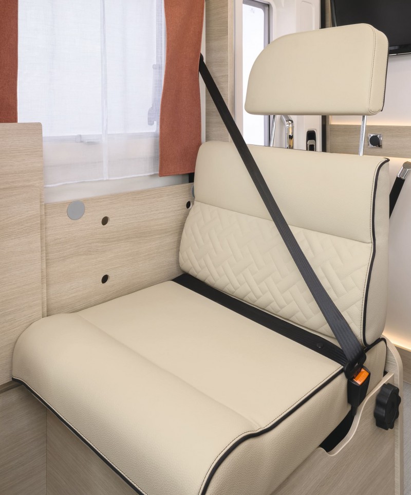 RAPiDO 666F - Komfort für höchste Urlaubsansprüche mit einzelbetten oder Queensbett ... – 4