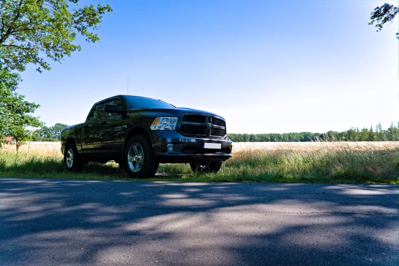 Dodge RAM 1500 (5 Sitze) 4x4 zum Selberfahren!
