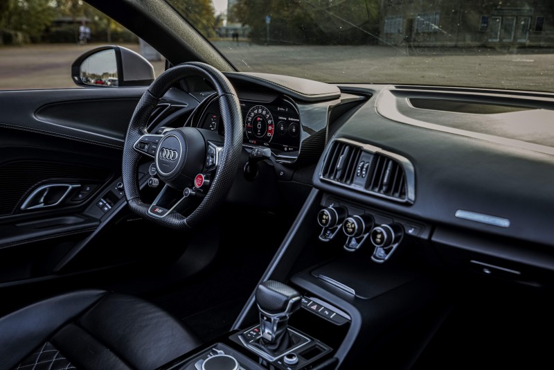 Audi R8 V10 Performance Spyder 2024 mieten Sportwagen Cabrio  – Thumbnail 6