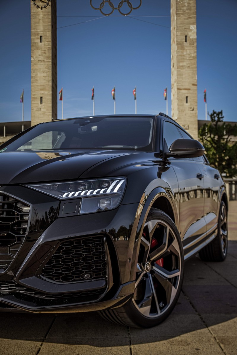 Audi RSQ8 RS Q8 Sportback mieten SUV Sportwagen Hochzeitswagen 600 PS – Thumbnail 7